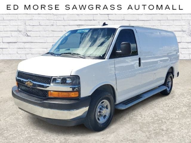 2025 Chevrolet Express Cargo Van Base — photo 1 of 2