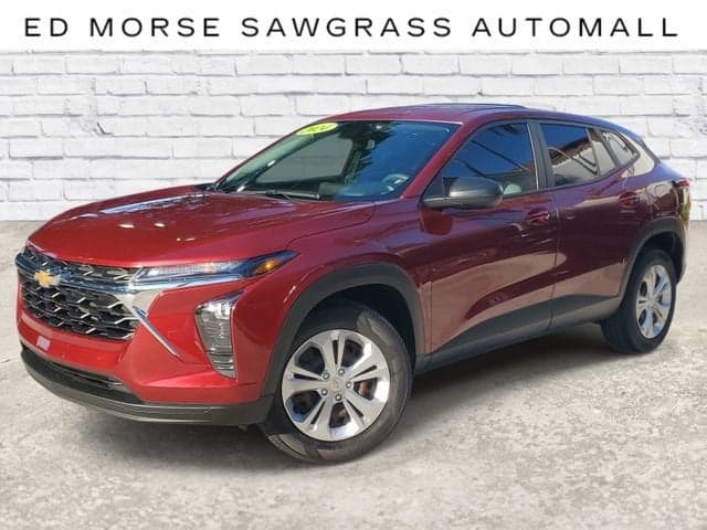2024 Chevrolet Trax LS — photo 1 of 2