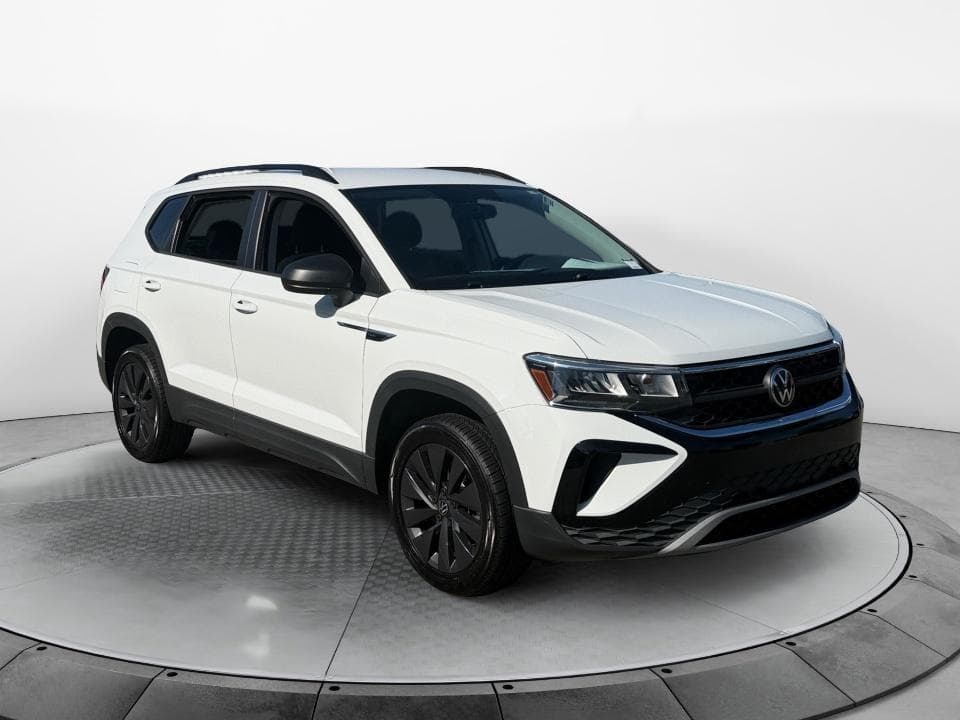 2022 Volkswagen Taos S — photo 1 of 5