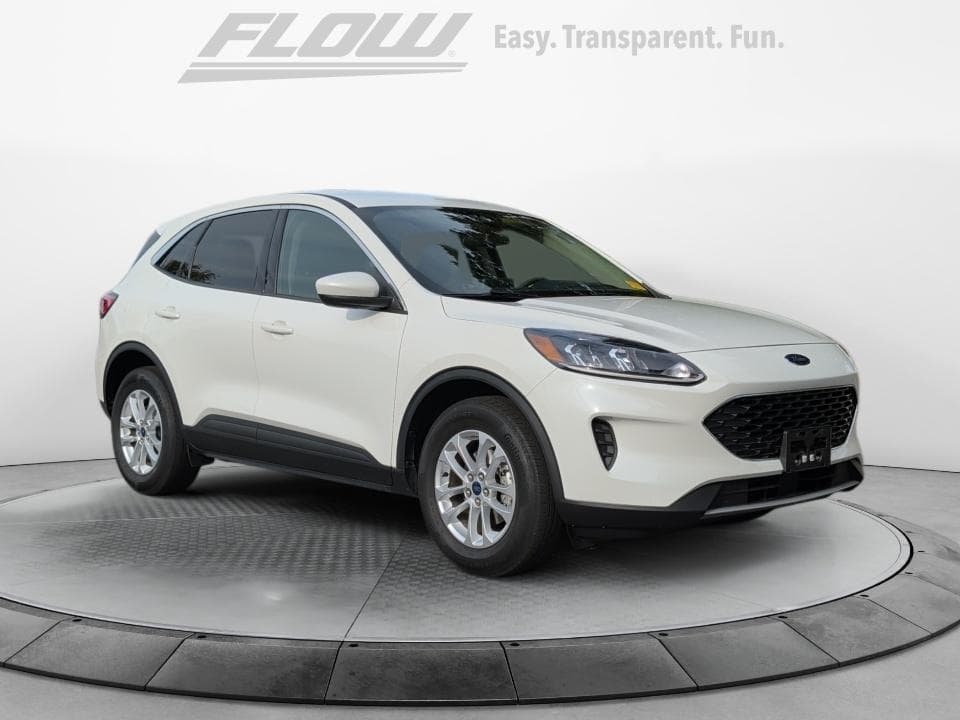 2020 Ford Escape SE — photo 1 of 5