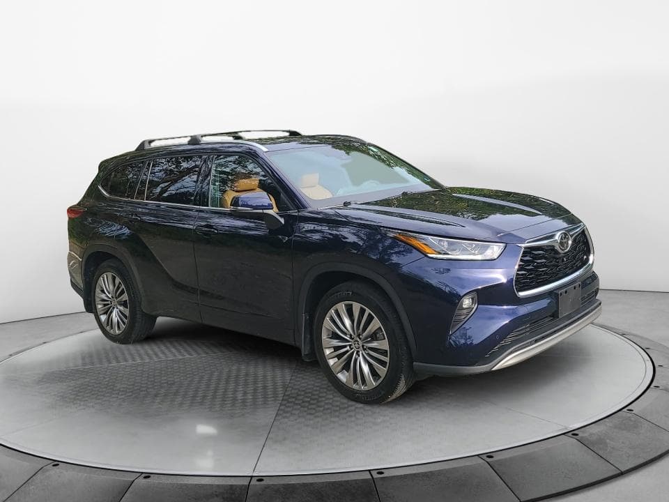 2021 Toyota Highlander Platinum — photo 1 of 5