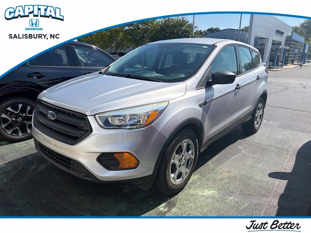2017 Ford Escape S — photo 1 of 9