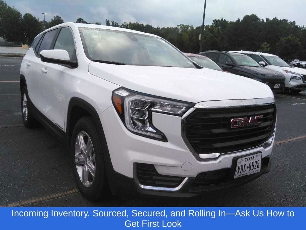 2024 GMC Terrain SLE — photo 1 of 5