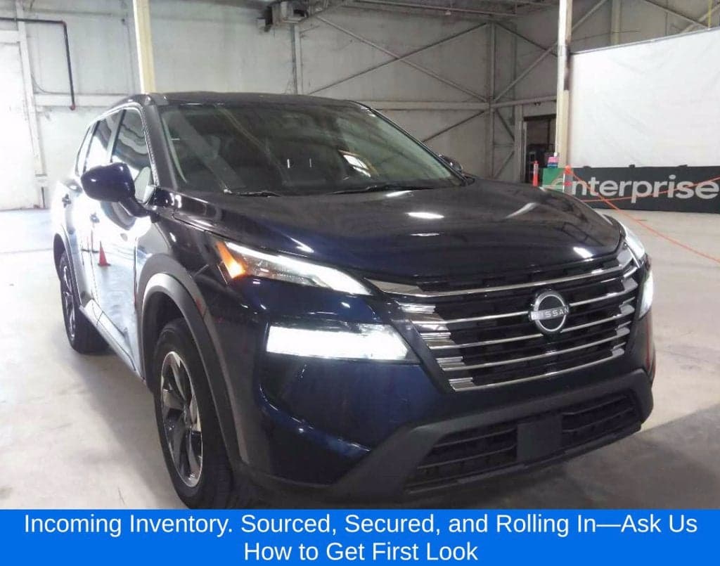 2025 Nissan Rogue SV — photo 1 of 5