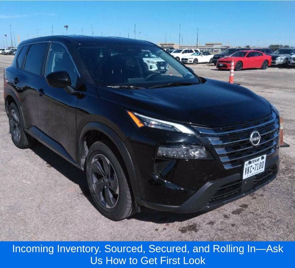 2025 Nissan Rogue SV — photo 1 of 5