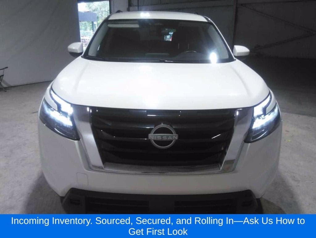 2025 Nissan Pathfinder SV — photo 1 of 5
