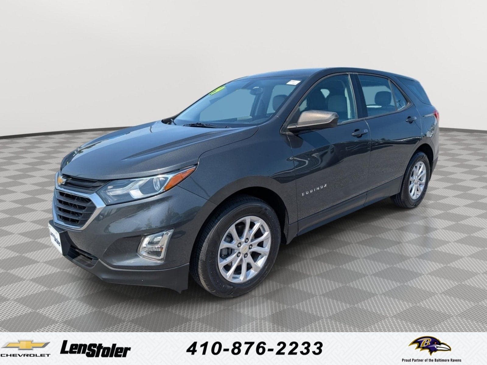 2019 Chevrolet Equinox LS — photo 1 of 38