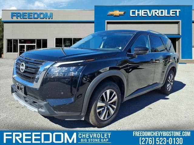 2025 Nissan Pathfinder SL — photo 1 of 5
