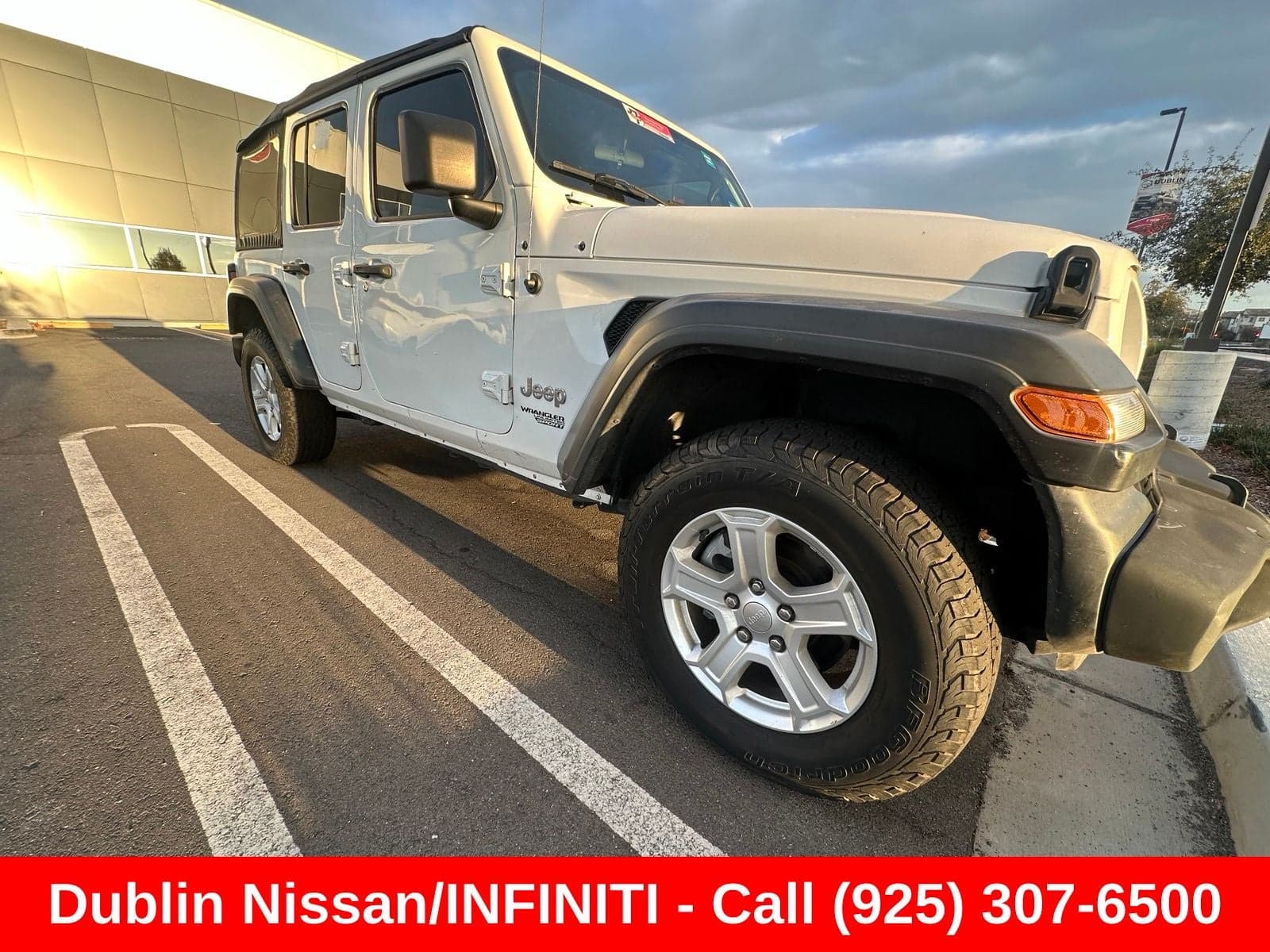 2021 Jeep Wrangler Unlimited Sport — photo 1 of 4