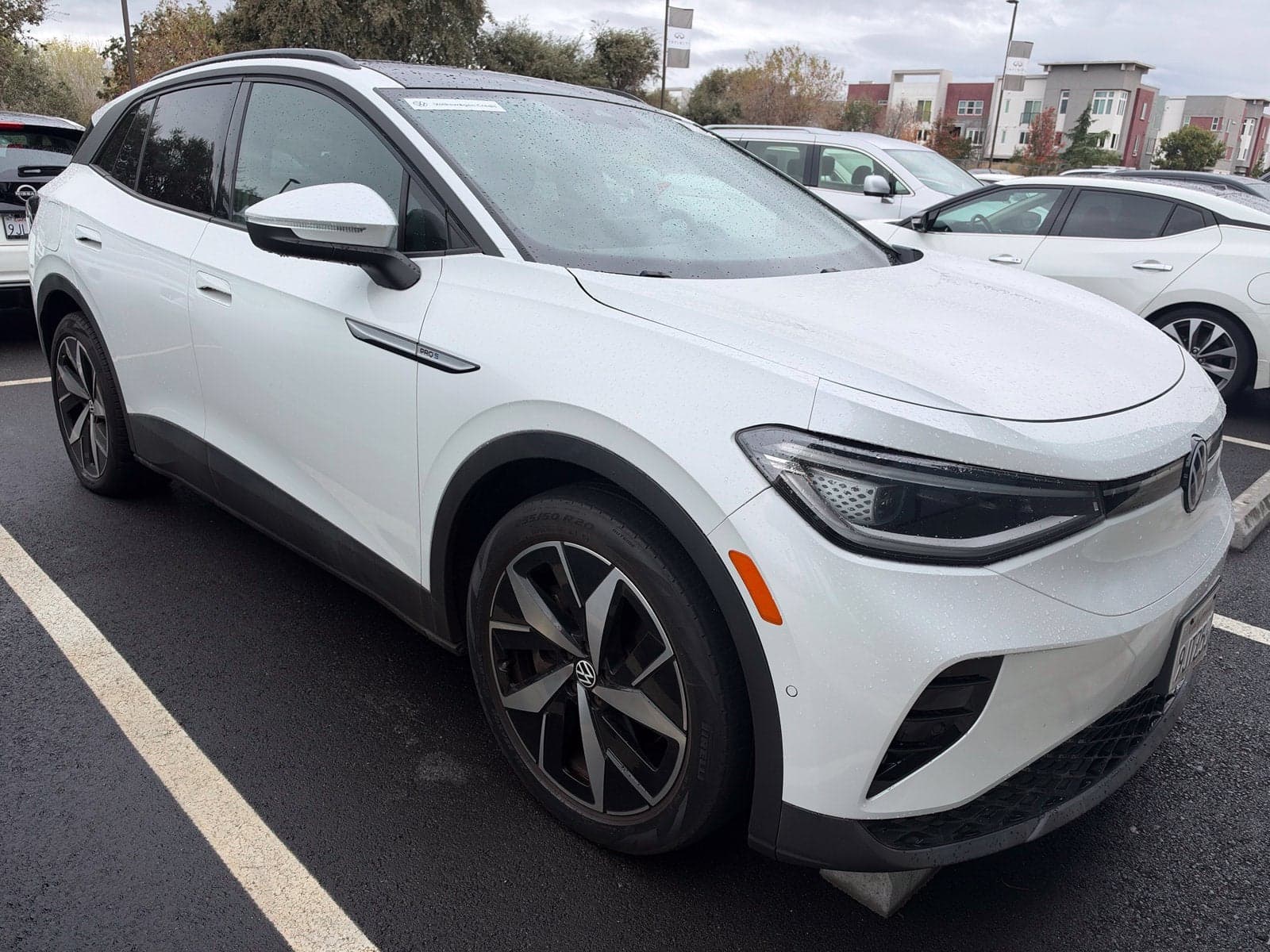 2023 Volkswagen ID.4 Pro — photo 1 of 4