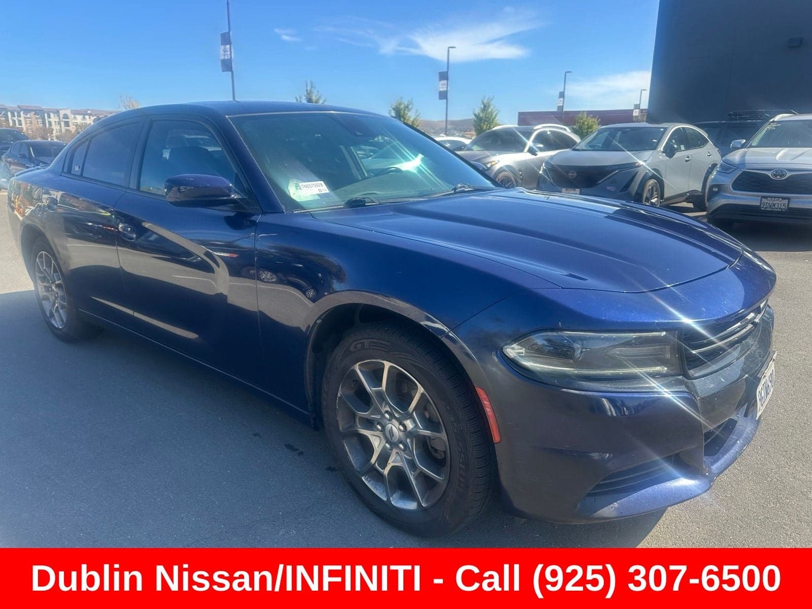 2017 Dodge Charger SXT — photo 1 of 4