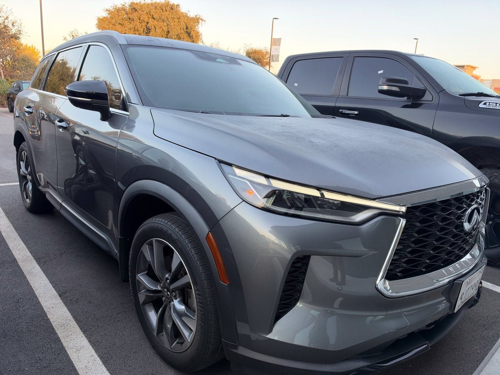2023 INFINITI QX60 LUXE — photo 1 of 5