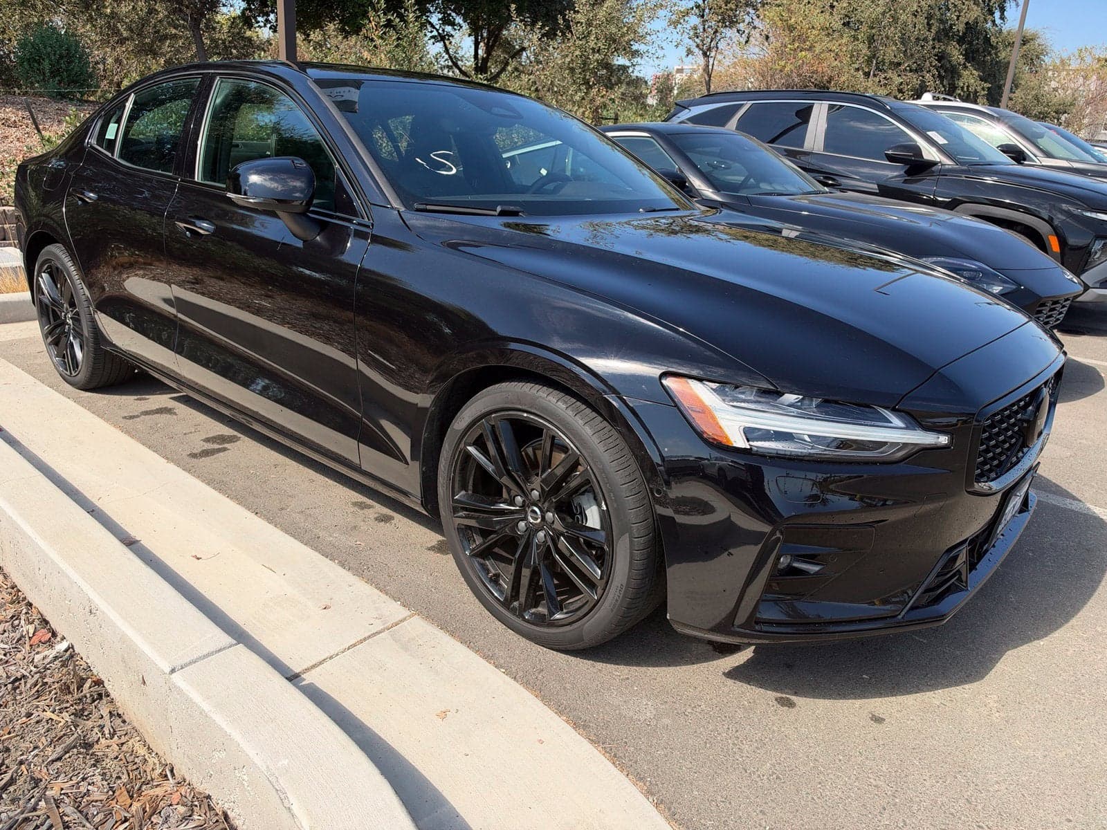 2024 Volvo S60 Plus Black Edition — photo 1 of 5