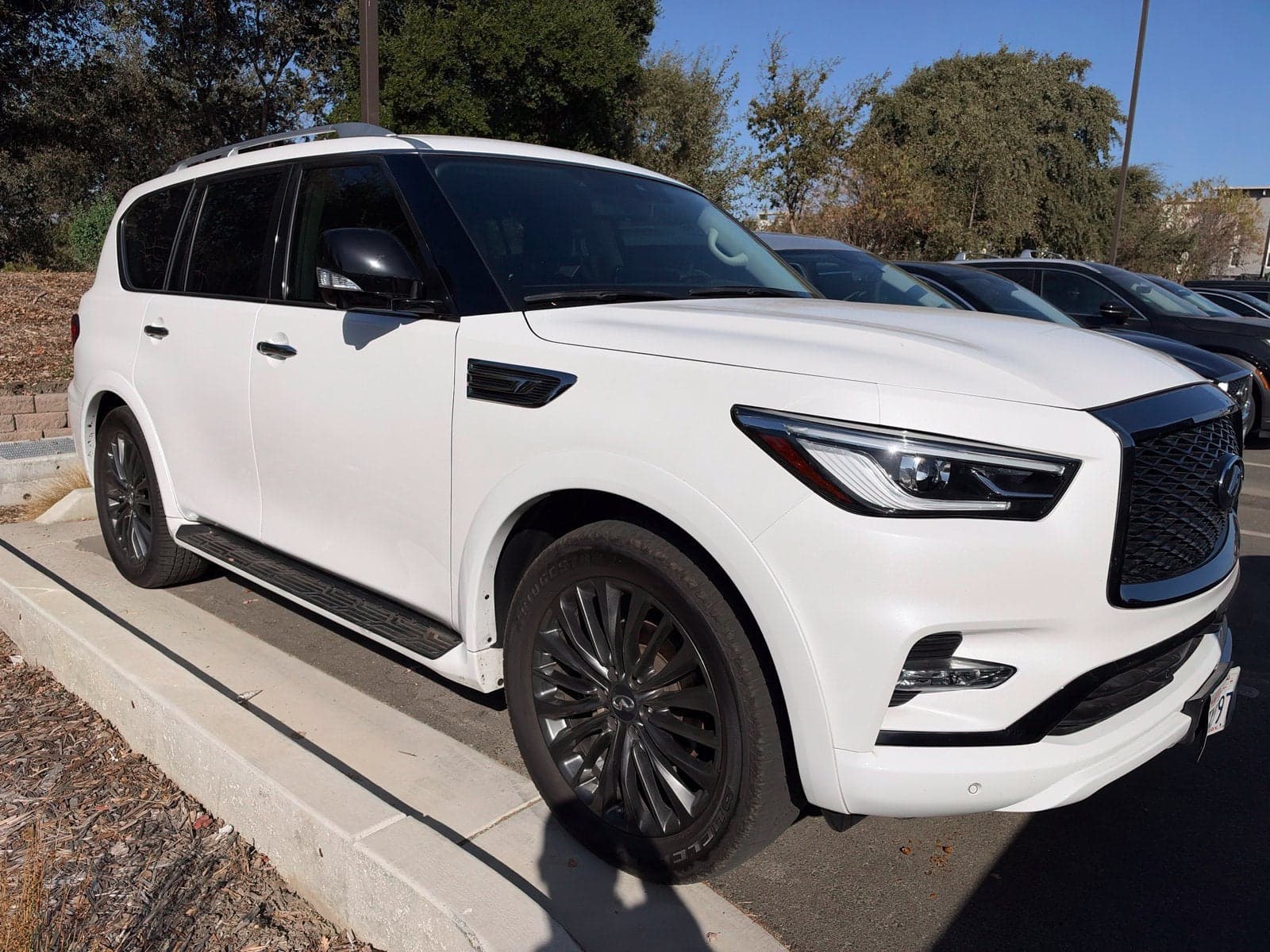 2023 INFINITI QX80 PREMIUM SELECT — photo 1 of 5