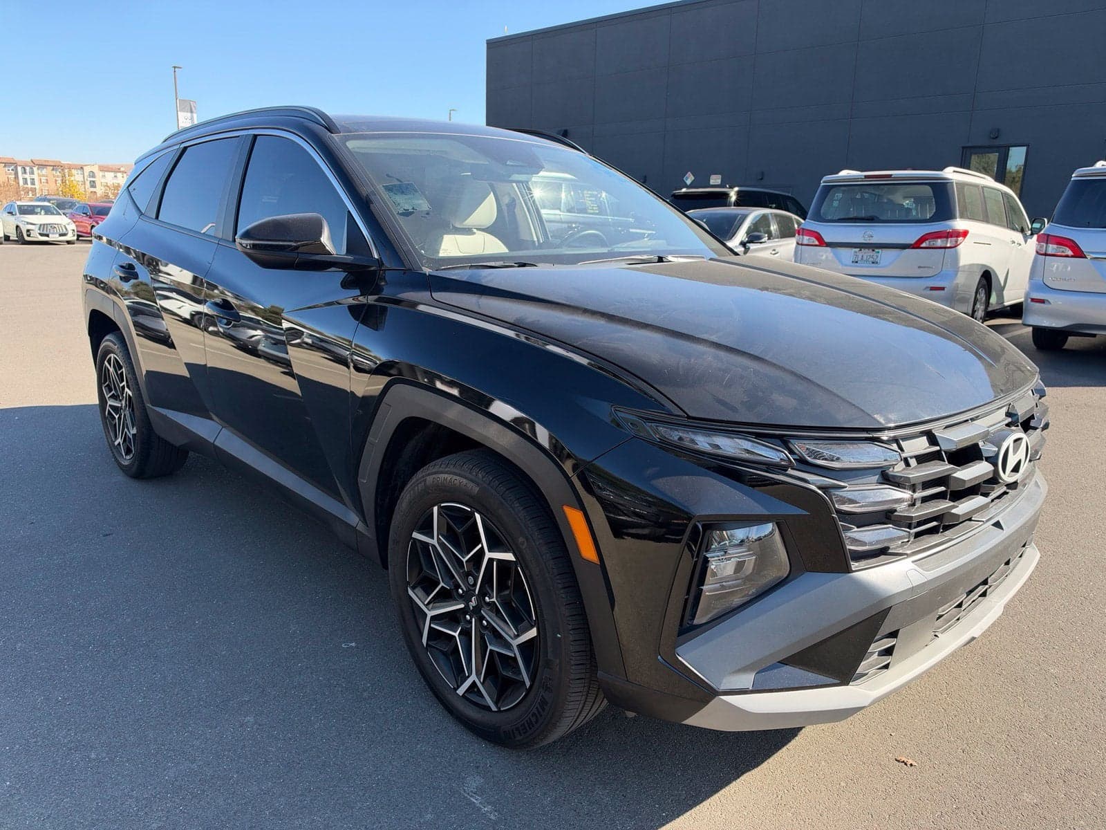 2025 Hyundai Tucson Hybrid SEL Convenience — photo 1 of 4