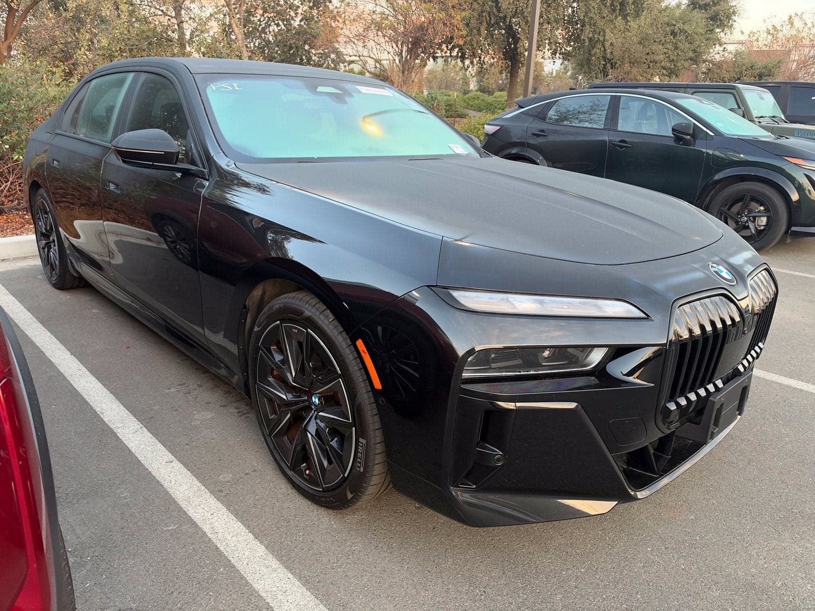 2024 BMW i7 xDrive60 — photo 1 of 4