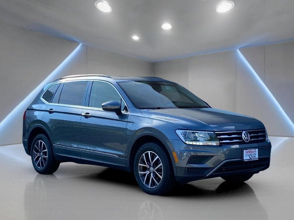 2020 Volkswagen Tiguan Base — photo 1 of 5