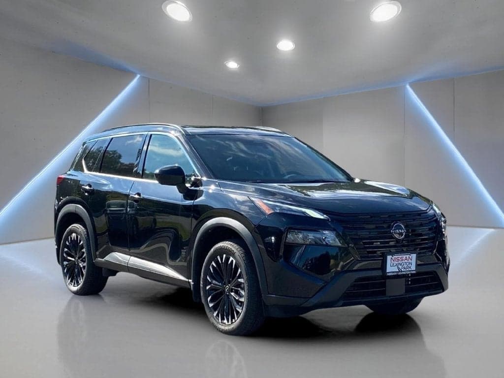 2026 Nissan Rogue Dark Armor — photo 1 of 5