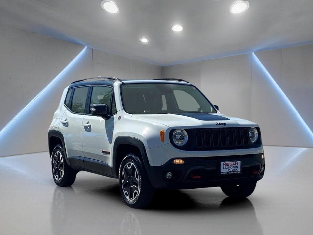 2016 Jeep Renegade Trailhawk — photo 1 of 5