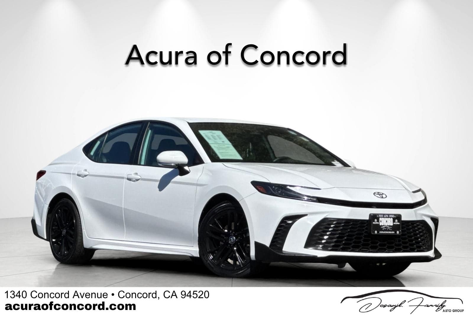 2025 Toyota Camry SE — photo 1 of 62