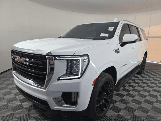 2023 GMC Yukon XL SLE — photo 1 of 5