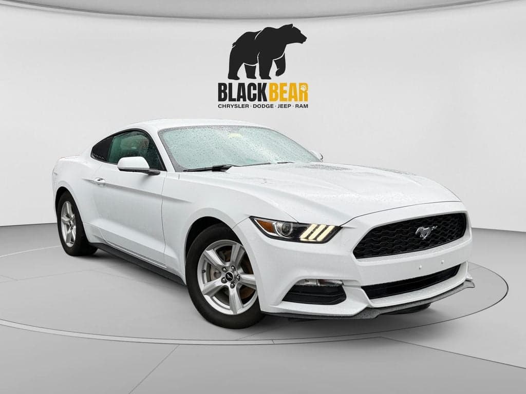 2017 Ford Mustang V6 — photo 1 of 27