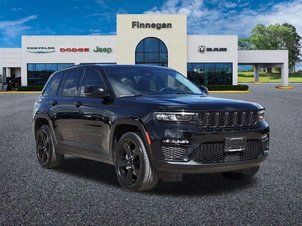 2024 Jeep Grand Cherokee Limited 4x2 — photo 1 of 42