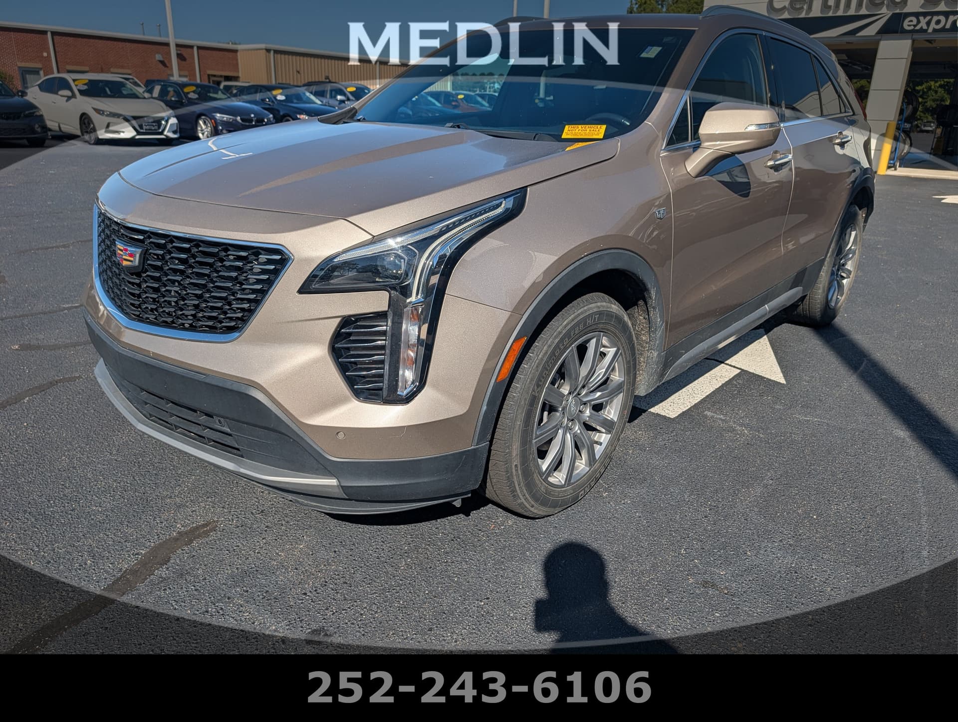 2023 Cadillac XT4 FWD Premium Luxury — photo 1 of 5