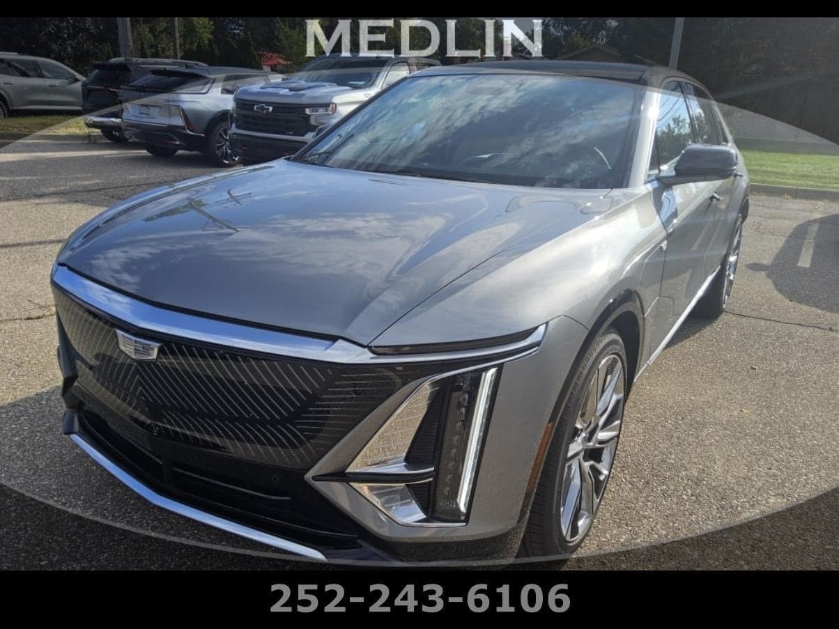 2026 Cadillac LYRIQ Signature Luxury — photo 1 of 16