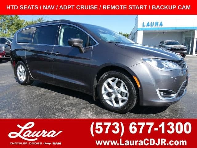 2019 Chrysler Pacifica Touring Plus — photo 1 of 55