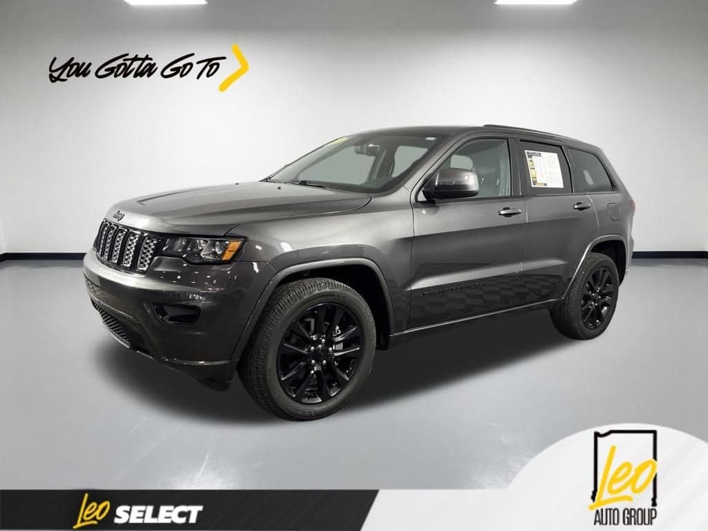 2019 Jeep Grand Cherokee Altitude — photo 1 of 29
