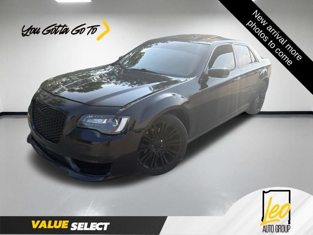 2014 Chrysler 300 300S — photo 1 of 11
