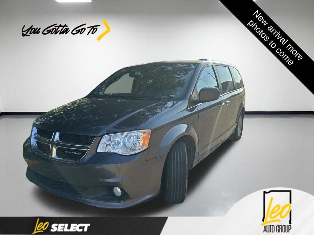 2019 Dodge Grand Caravan SXT — photo 1 of 6