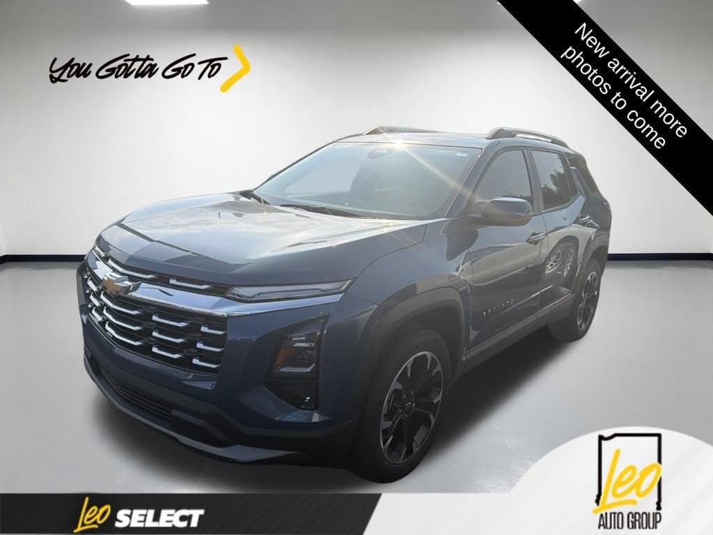 2025 Chevrolet Equinox AWD LT — photo 1 of 4