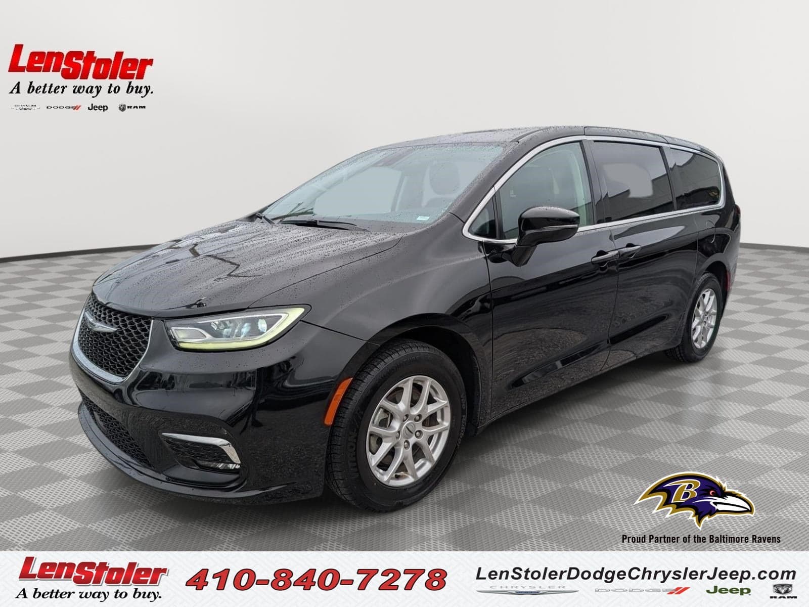 2024 Chrysler Pacifica Touring L — photo 1 of 40