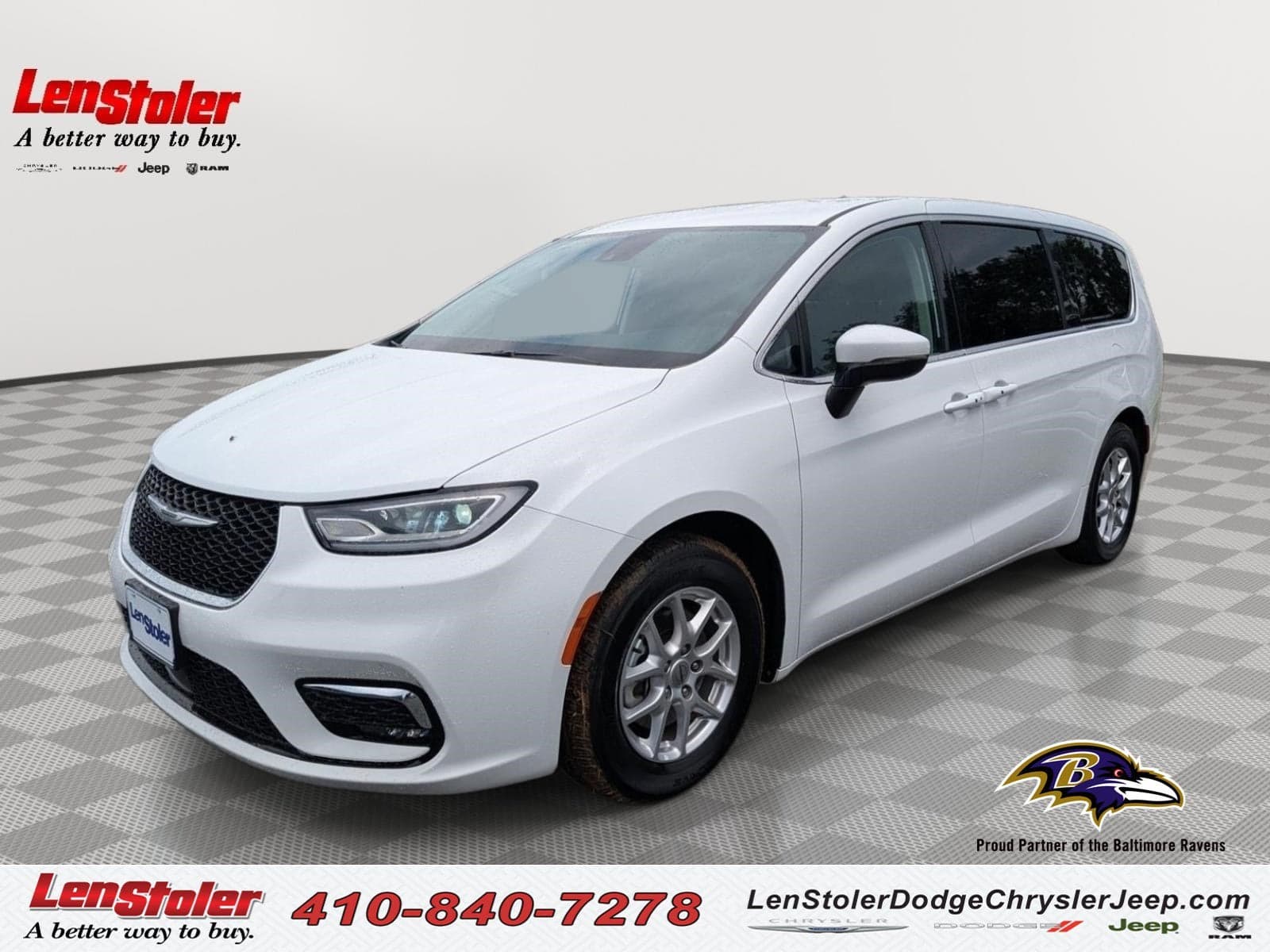 2023 Chrysler Pacifica Touring L — photo 1 of 40
