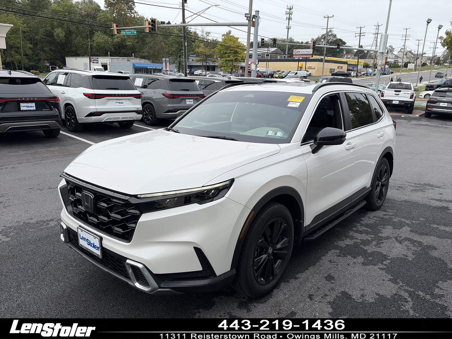 2024 Honda CR-V Hybrid Sport Touring — photo 1 of 28