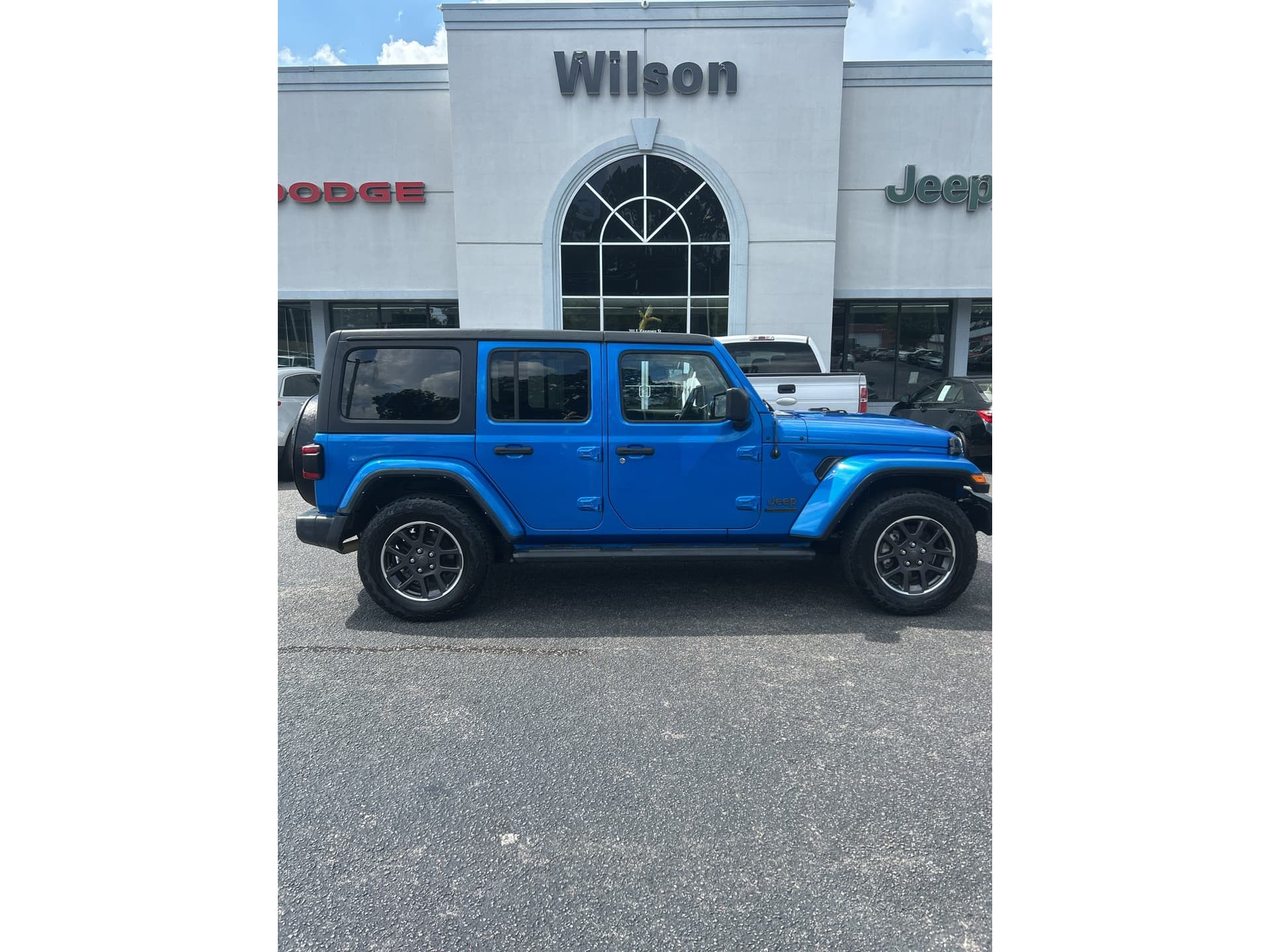 2021 Jeep Wrangler Unlimited 80th Anniversary — photo 1 of 17