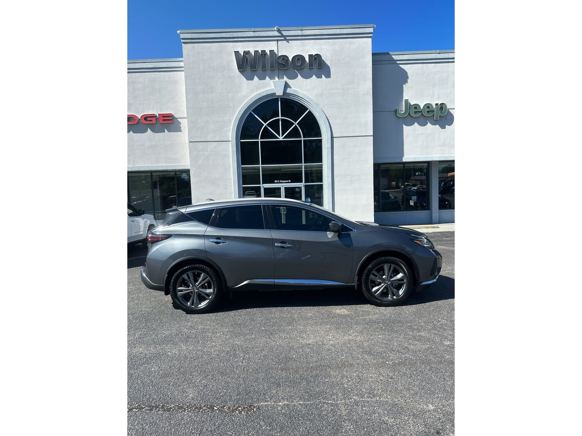 2020 Nissan Murano Platinum — photo 1 of 16