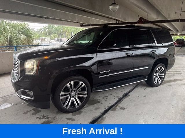 2019 GMC Yukon Denali — photo 1 of 40