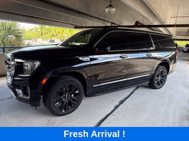 2023 GMC Yukon XL SLT — photo 1 of 36