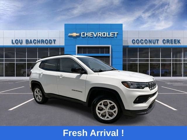 2024 Jeep Compass Latitude — photo 1 of 23