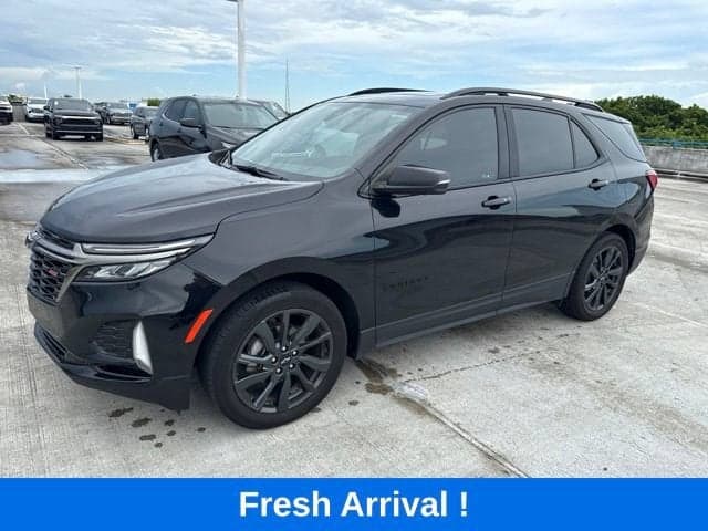2023 Chevrolet Equinox RS — photo 1 of 30