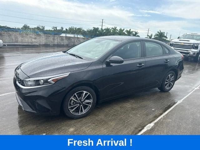 2024 Kia Forte LXS — photo 1 of 34