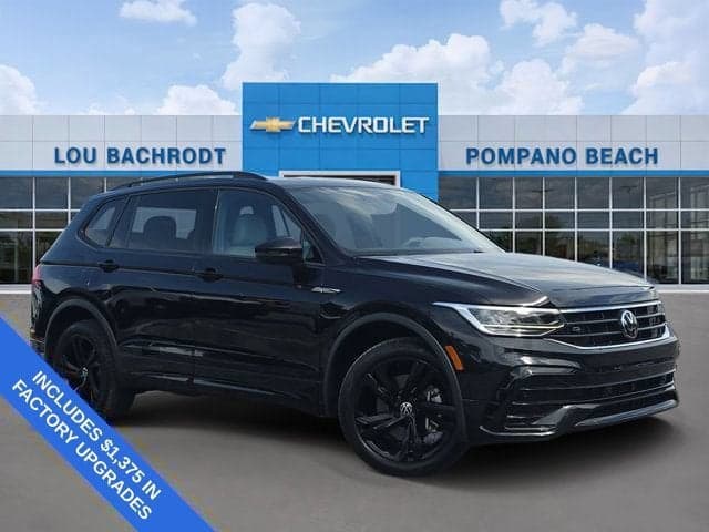 2023 Volkswagen Tiguan SE R-Line Black — photo 1 of 47