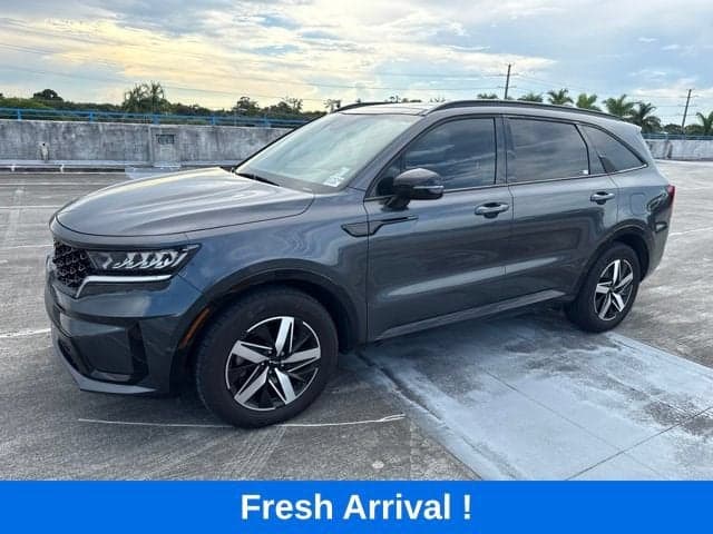 2023 Kia Sorento EX — photo 1 of 37
