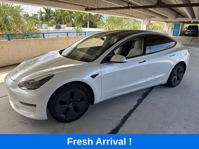 2021 Tesla Model 3 Standard Range Plus — photo 1 of 21