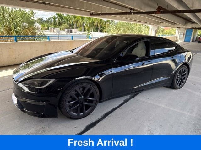 2022 Tesla Model S Plaid — photo 1 of 25