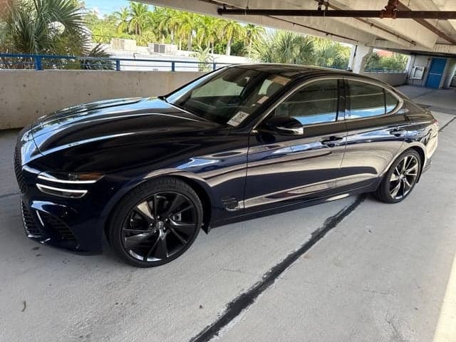 2023 Genesis G70 2.0T — photo 1 of 34