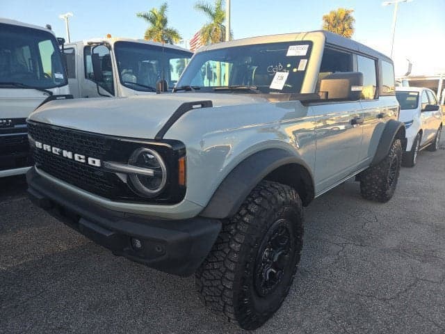 2022 Ford Bronco Base — photo 1 of 23